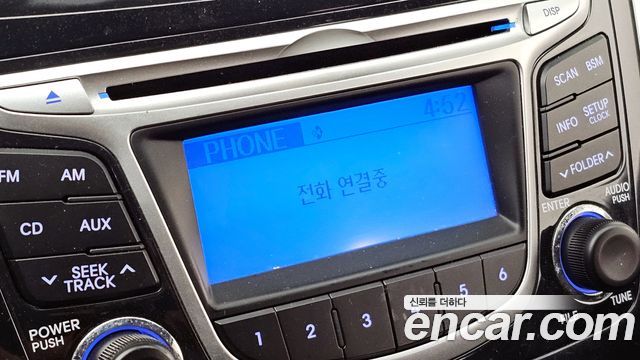 Hyundai Accent 2014 — photo 17