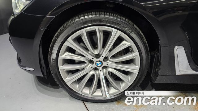 BMW 7-Series 2016 — photo 5