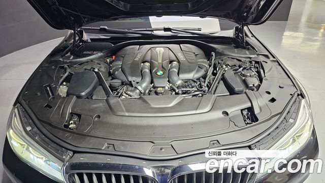 BMW 7-Series 2016 — photo 6
