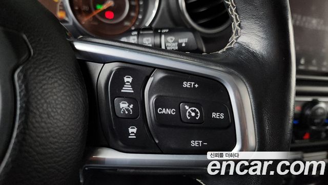 Jeep Wrangler 2019 — photo 23