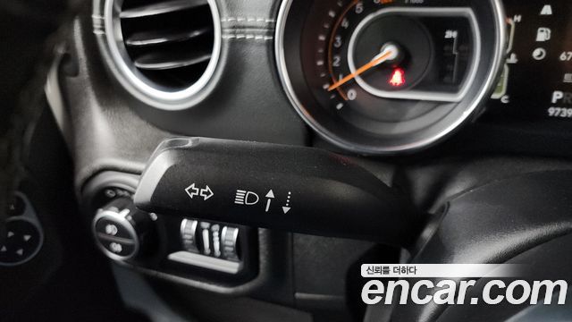Jeep Wrangler 2019 — photo 27