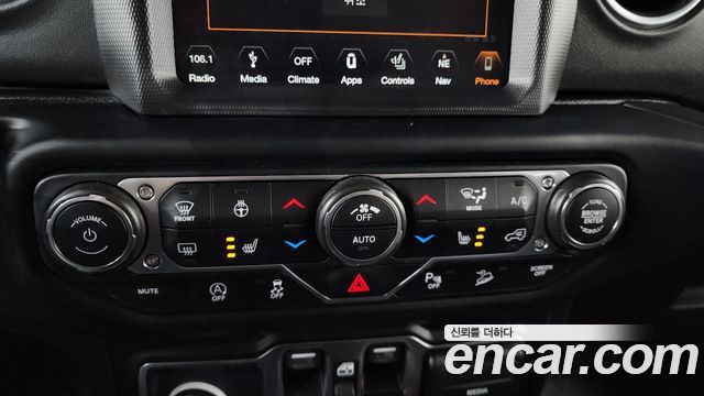 Jeep Wrangler 2019 — photo 33