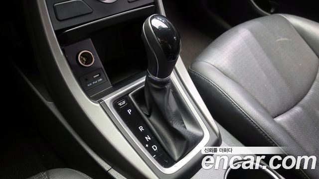Hyundai AVANTE 2016 — photo 9