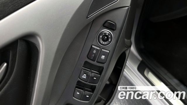 Hyundai AVANTE 2016 — photo 19