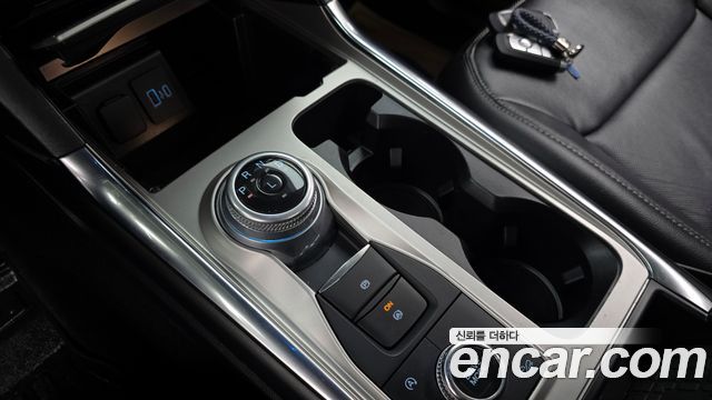 Ford Explorer 2021 — photo 9