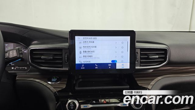 Ford Explorer 2021 — photo 16
