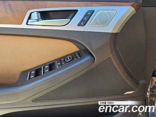 Genesis G80 2017 — photo 12