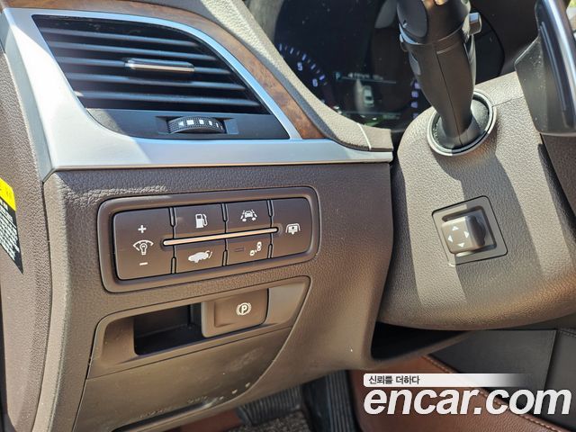 Genesis G80 2017 — photo 13