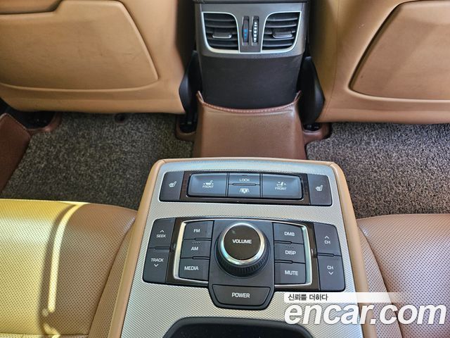 Genesis G80 2017 — photo 16