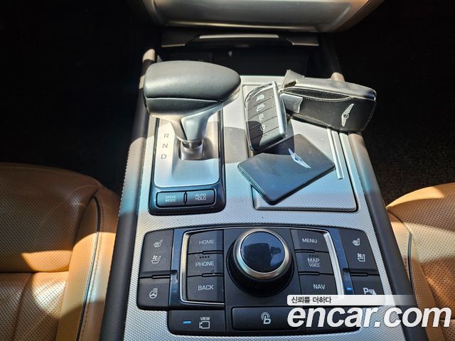 Genesis G80 2017 — photo 18