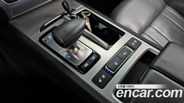 Genesis G80 2017 — photo 9