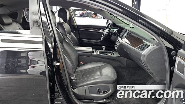 Genesis G80 2017 — photo 11