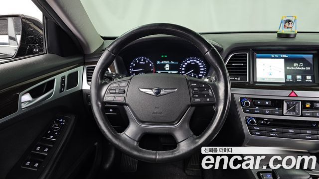 Genesis G80 2017 — photo 13