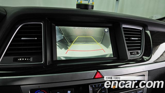 Genesis G80 2017 — photo 15