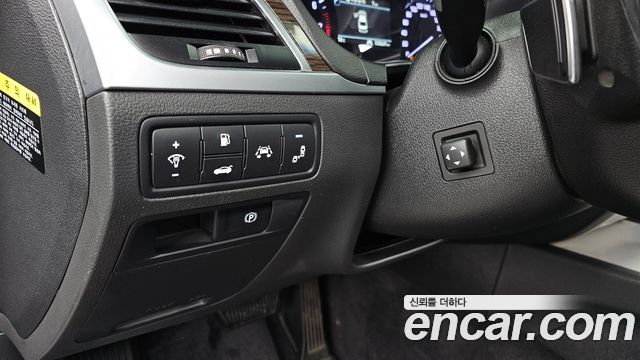 Genesis G80 2017 — photo 16