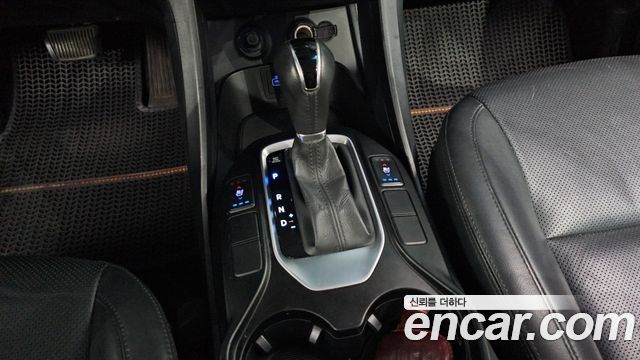 Hyundai Santafe 2016 — photo 9