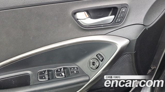 Hyundai Santafe 2016 — photo 18