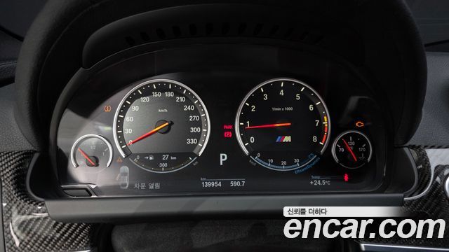 BMW M6 2013 — photo 8