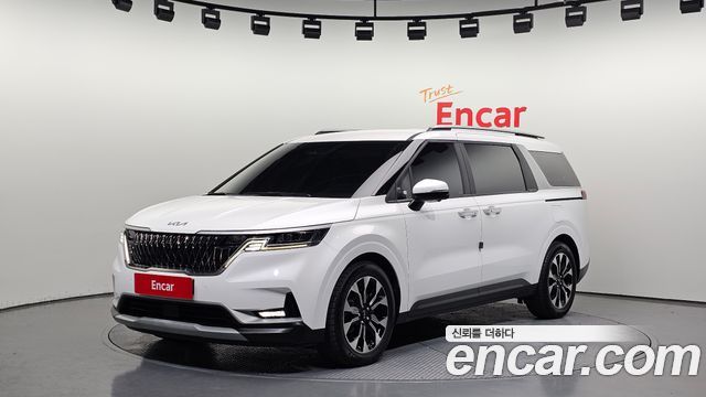 Kia Canival 2022 — photo 1
