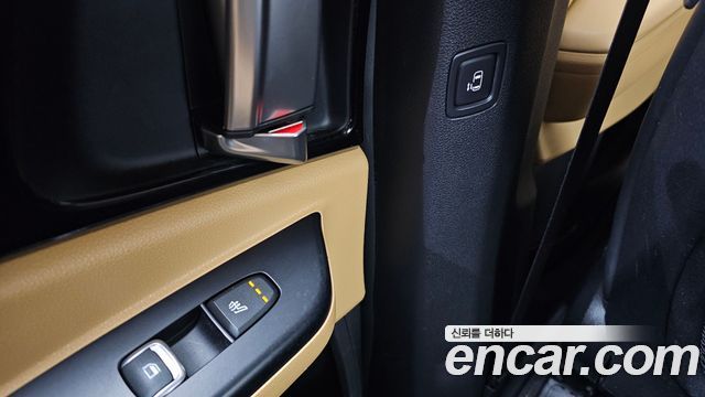 Kia Canival 2022 — photo 18