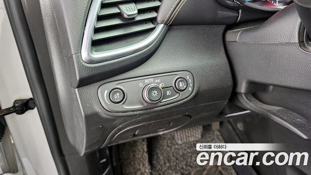 Chevrolet Korea Trax 2018 — photo 22
