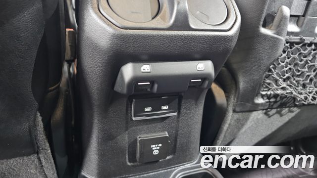 Jeep Gladiator 2021 — photo 22