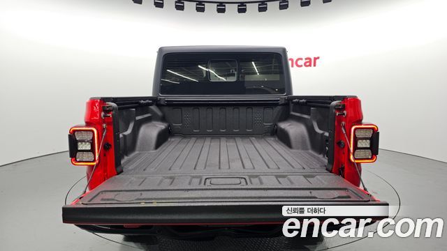 Jeep Gladiator 2021 — photo 23