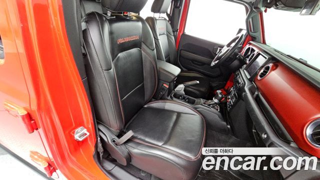 Jeep Gladiator 2021 — photo 16