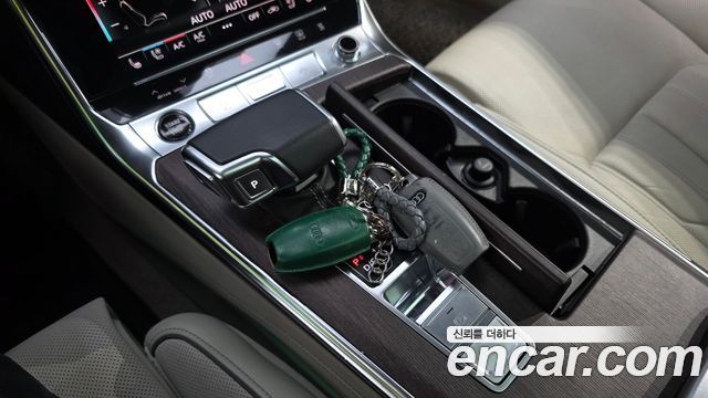 Audi A7 2022 — photo 12