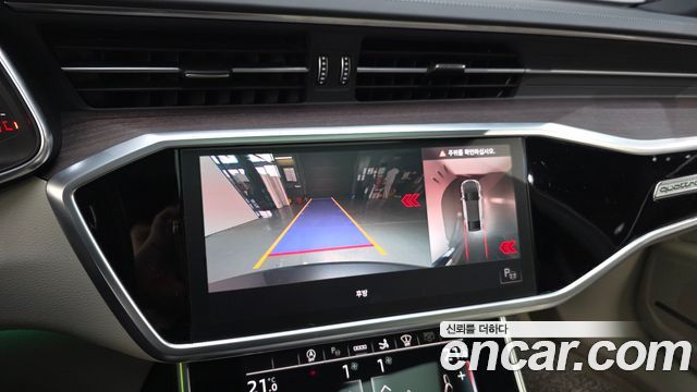 Audi A7 2022 — photo 21
