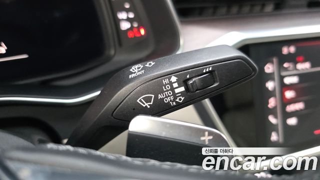 Audi A7 2022 — photo 27