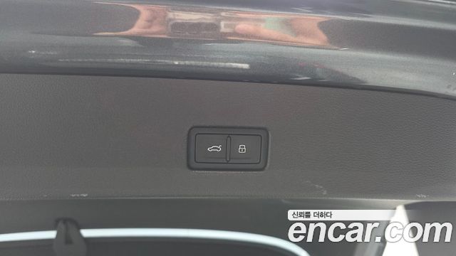Audi A7 2022 — photo 31