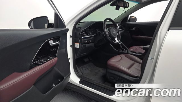 Kia Niro 2022 — photo 10