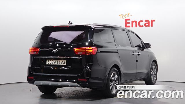 Kia Canival 2020 — photo 2
