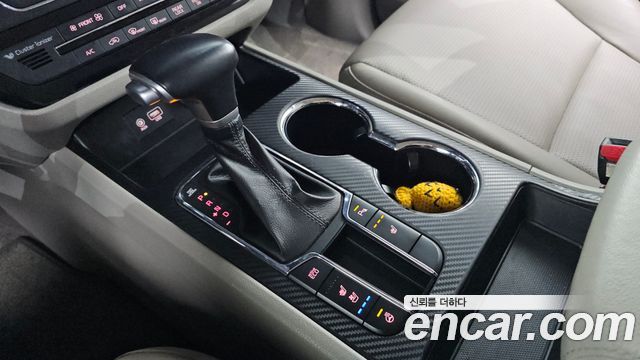 Kia Canival 2020 — photo 12