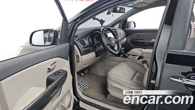 Kia Canival 2020 — photo 13