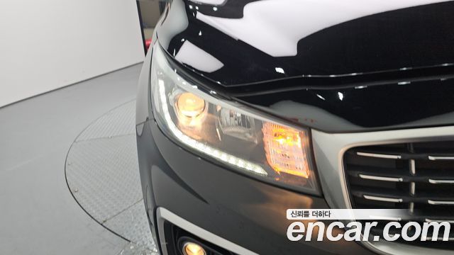 Kia Canival 2020 — photo 8