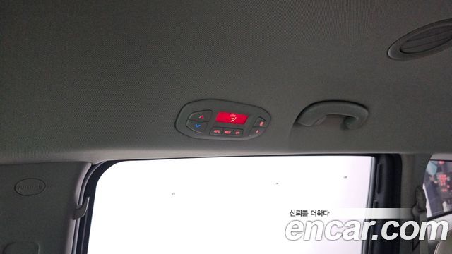 Kia Canival 2020 — photo 29