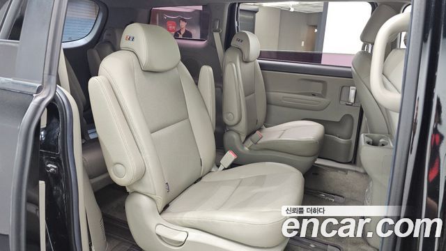 Kia Canival 2020 — photo 30