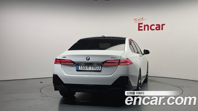 BMW 5-Series 2024 — photo 4