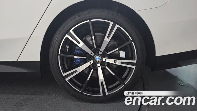 BMW 5-Series 2024 — photo 7