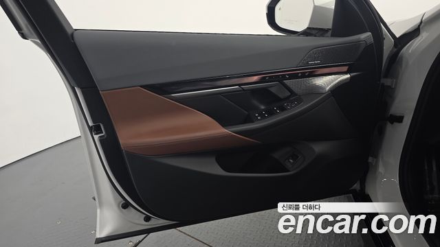 BMW 5-Series 2024 — photo 14