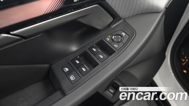 BMW 5-Series 2024 — photo 29