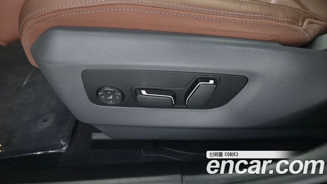 BMW 5-Series 2024 — photo 32