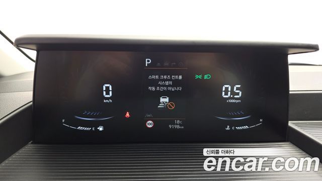 Hyundai Staria 2024 — photo 11