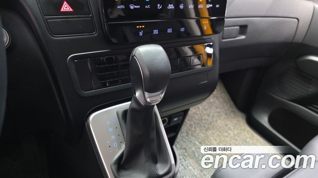Hyundai Staria 2024 — photo 12