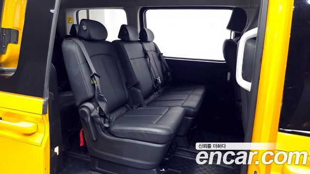 Hyundai Staria 2024 — photo 25