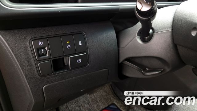 Hyundai Staria 2024 — photo 28