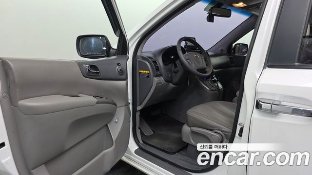 Kia Canival 2013 — photo 13