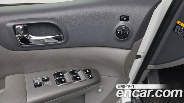 Kia Canival 2013 — photo 17
